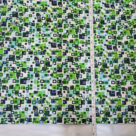 DENVER HAYES GREEN SQUARES PATTERN NURSE SCRUBS SHORT SLEEVE TOP SIZE XS - Picture 11 of 13